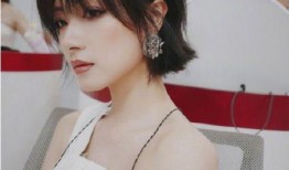 网红黑料网站 万茜自爆一年潜七次